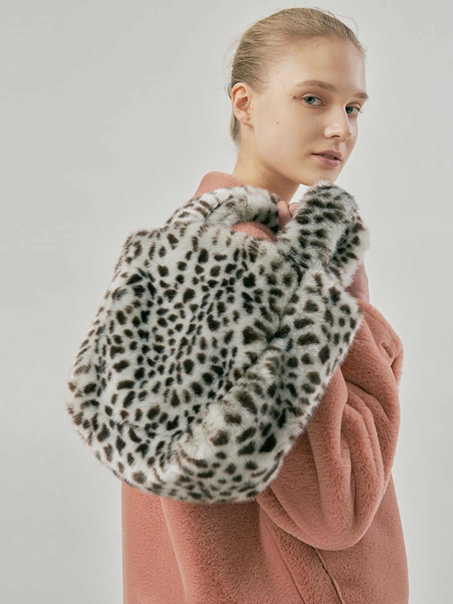Molliolli Coya21 Eco Fur Bag [Sliver Leopard] 달마시안